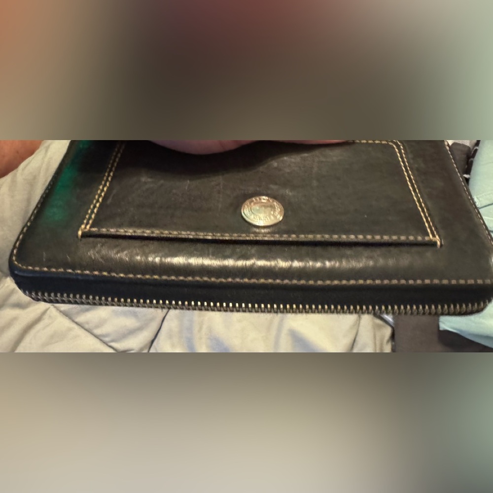Coach Vintage Chelsea Black Pebble Leather Zip Around AccordionWallet - Picture 9 of 10